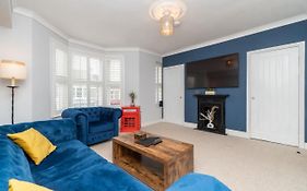 Modern Maisonette In Vibrant Bristol, Free Parking